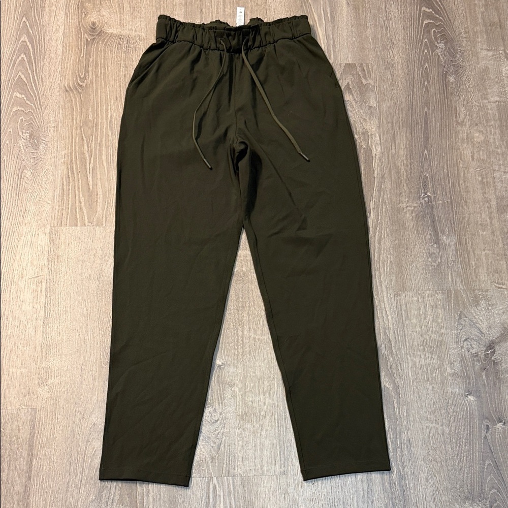 Lululemon pants size 6 dark olive NWOT
